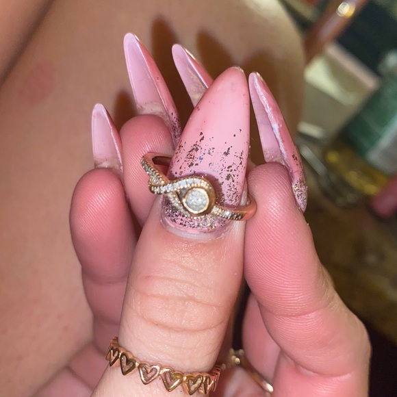 Gold engagement ring - Picture 6 of 8